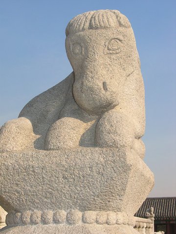 Statue in front of Gyeongbok Palace, Seoul.